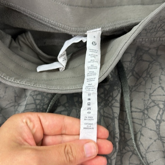 Lululemon Warm Down Jogger *7/8 Length Thread Dye Rover Black - Picture 3 of 5